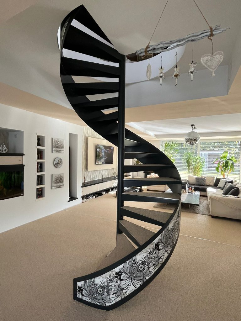 W-36 Stahlwangentreppe, Spindeltreppe aus Blech