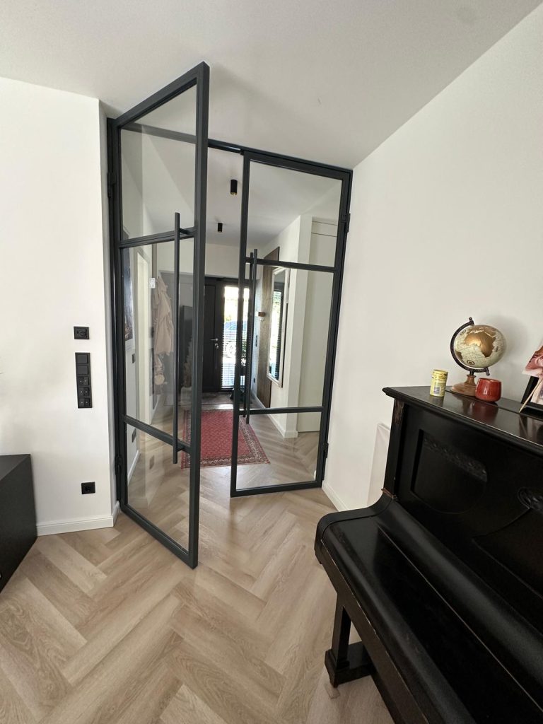 L-1 Lofttür, Zweiflügelige